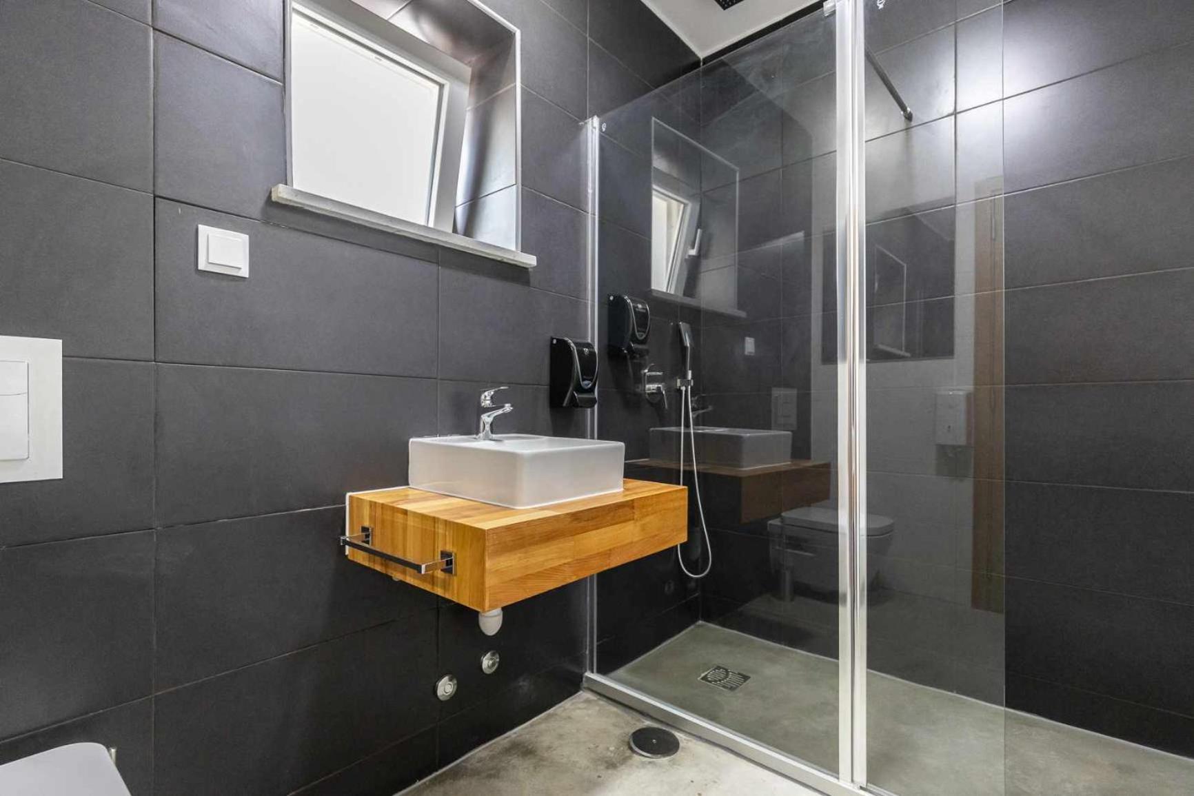 Quarto Twin com Pátio